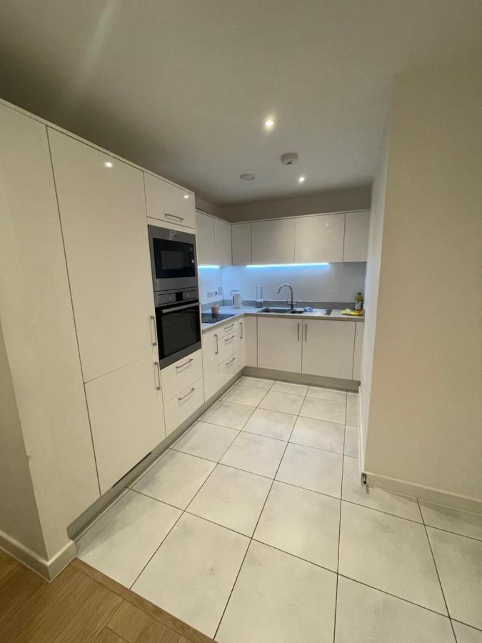 Amazing Apartment Moments Away From The Heart Of London Exterior photo
