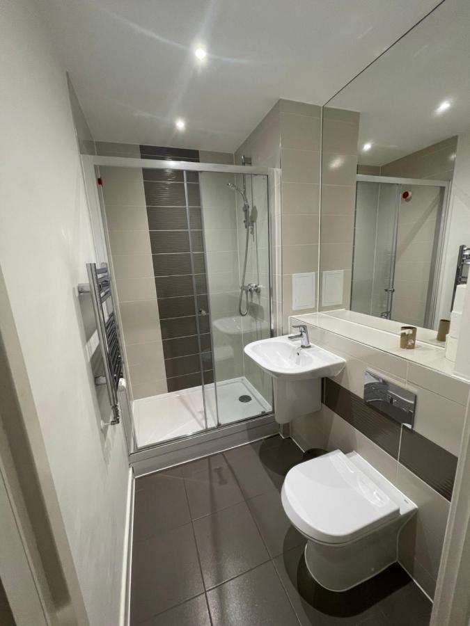 Amazing Apartment Moments Away From The Heart Of London Exterior photo