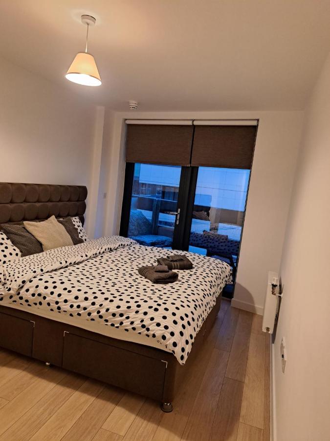Amazing Apartment Moments Away From The Heart Of London Exterior photo